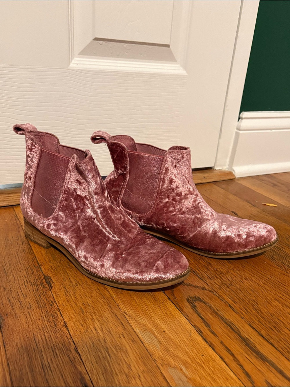 Toms Women's Velvet Chelsea Booties - Rose